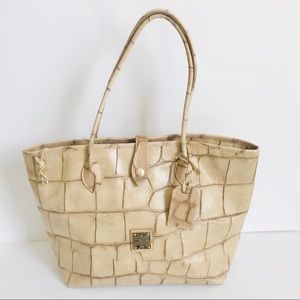 DOONEY & BOURKE CROCO EMBOSSED L SHOULDER BAG